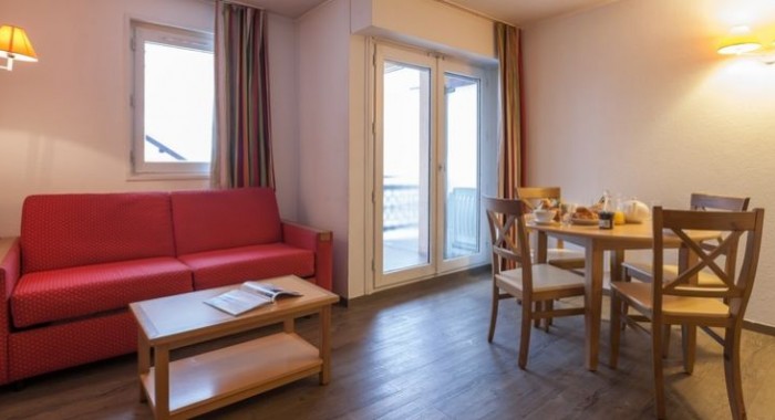 Residence La Riviere Apartments, Chamonix ski chalet, image 2